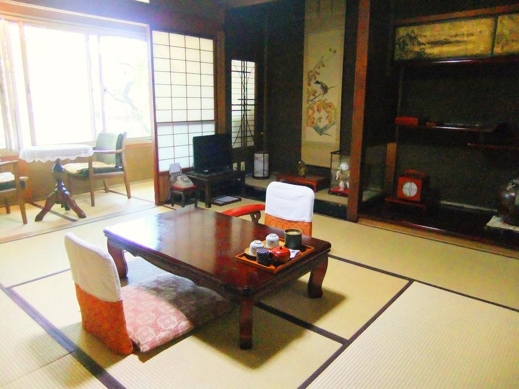 Sumiyoshi Ryokan Takayama  Pokój zdjęcie